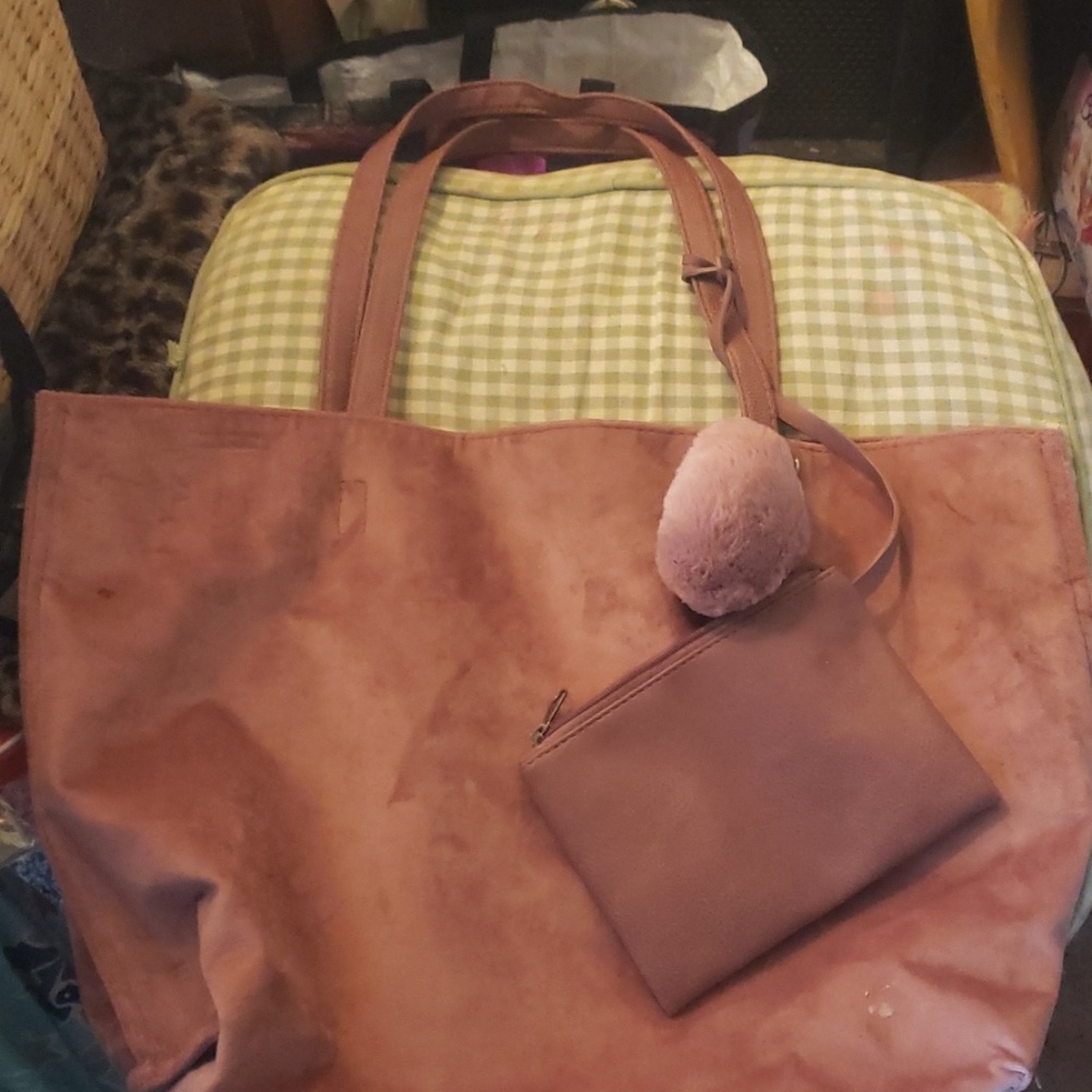 Purses - Picture 3 of 6